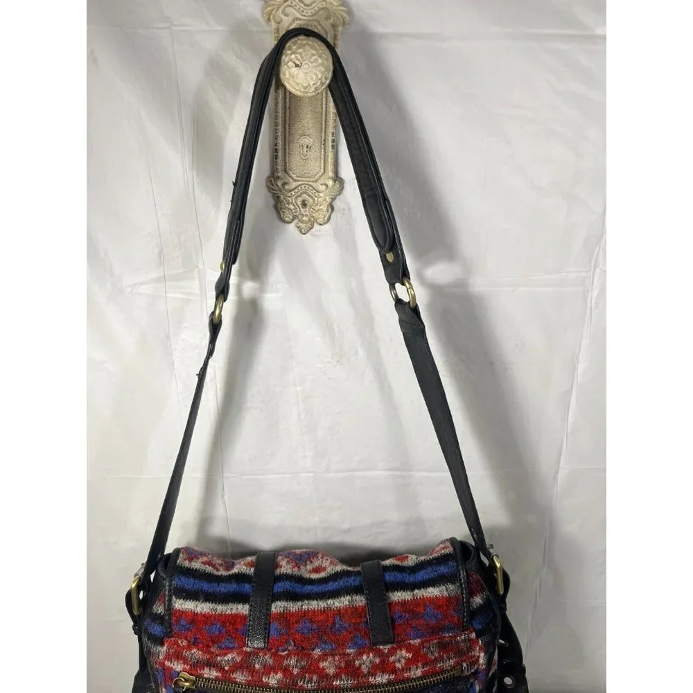 BADGLEY MISCHKA Mark + James purse saddle bag crossbody